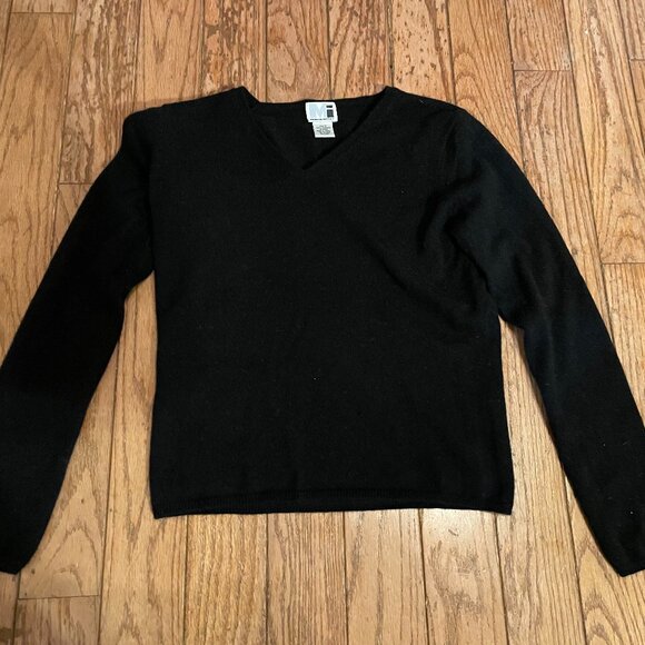 Women's 100% Cashmere V-Neck Sweater - Picture 1 of 2